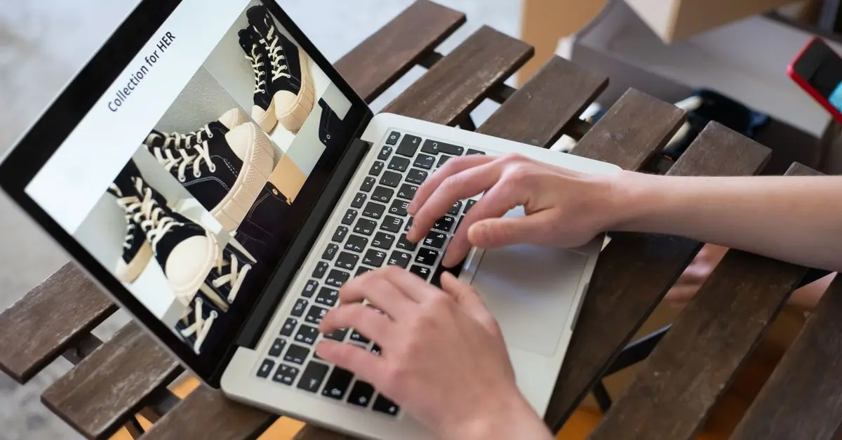 Comment Tracer et Évaluer les Meilleurs Deals en Ligne